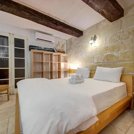 Vallettastay Standard In *