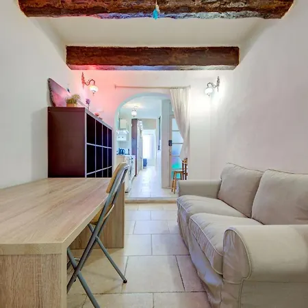 Apartment Vallettastay Standard In Valletta